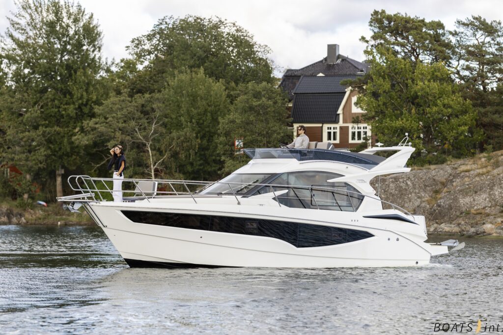 Galeon 360 Fly for sale by Boats Int. AB